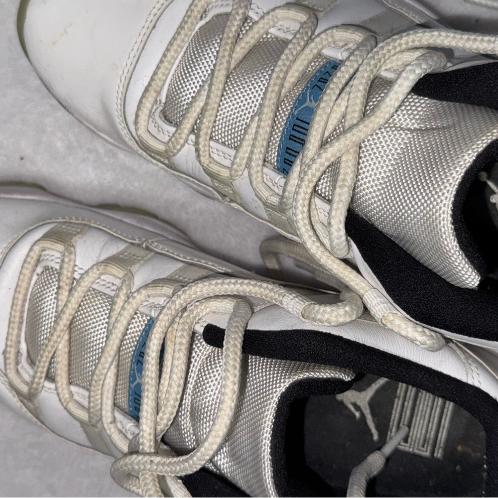 Nike Black and White Sneakers